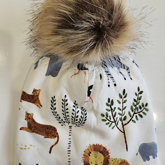 Kids Animal Print Hat with Pom Pom - Picture 3 of 5